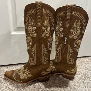 Brown Embroidered Western Boots